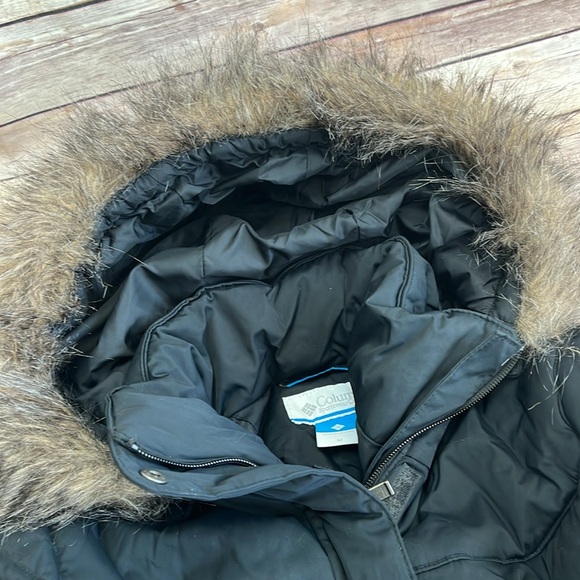 Columbia Women’s Puffer Jacket - Picture 2 of 4